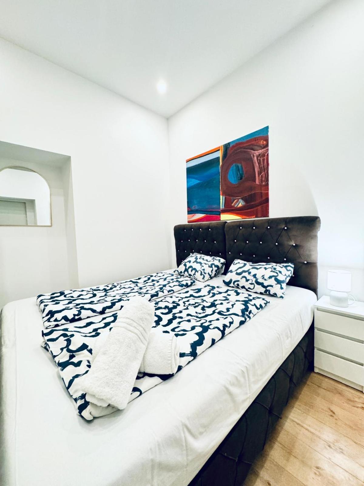 Convenient 4br Shared For 11p, 10 Min To Atzgersdorf * Vienne