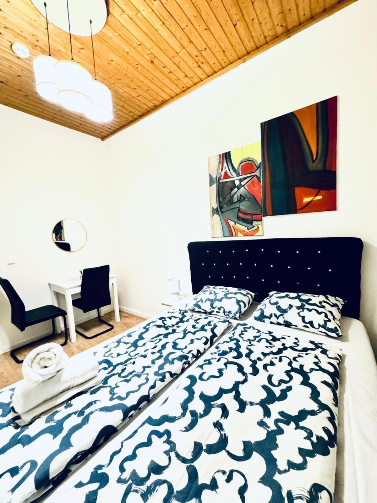 Convenient 4br Shared For 11p, 10 Min To Atzgersdorf Appartement Vienne