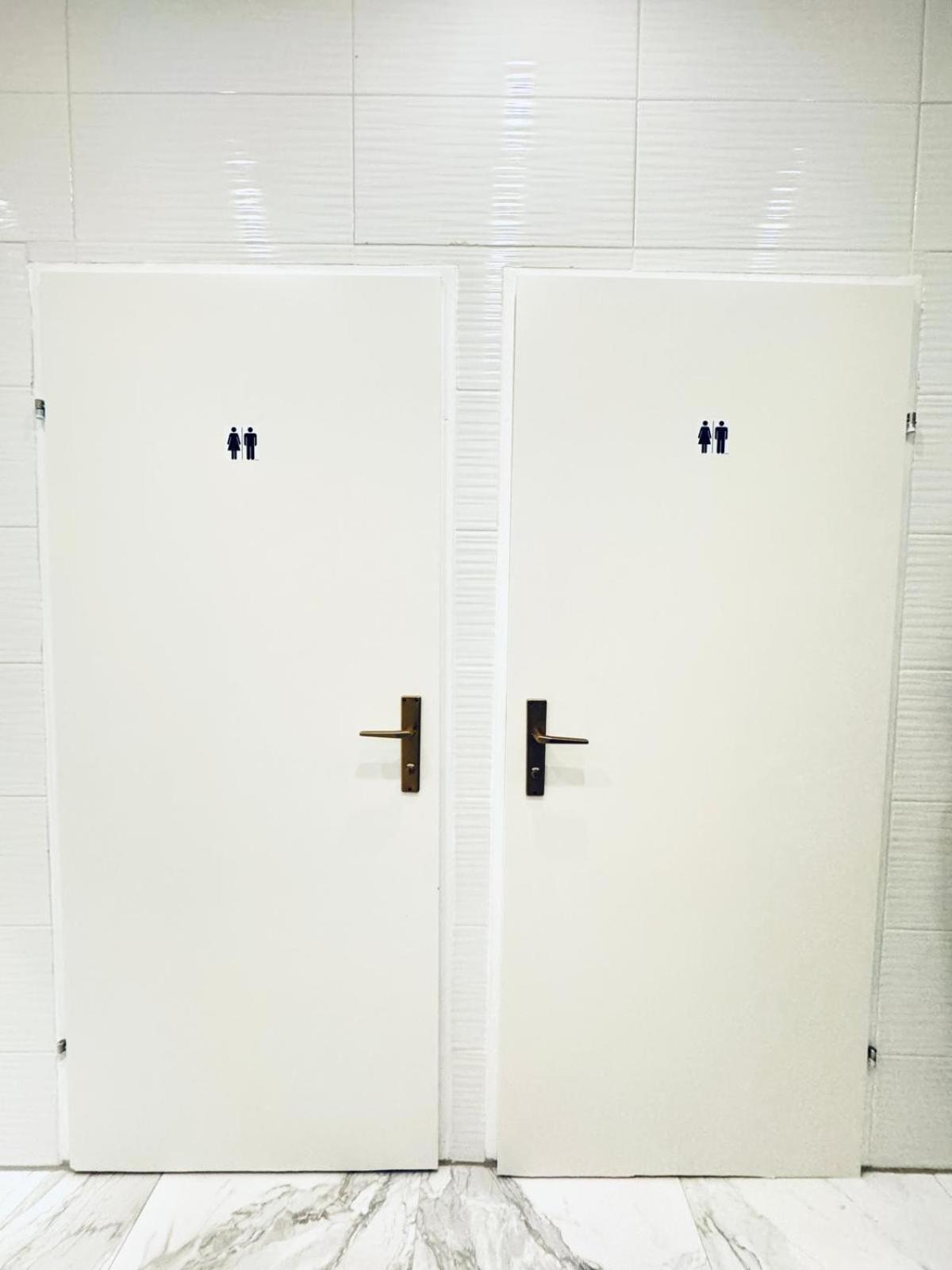 Convenient 4br Shared For 11p, 10 Min To Atzgersdorf Appartement *